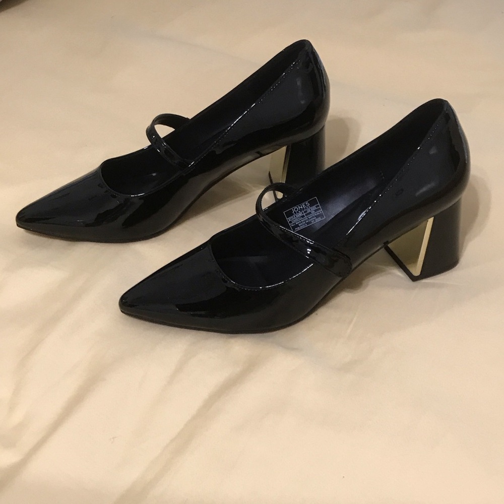 Jones New York Black Patent Heels with Gold Accent